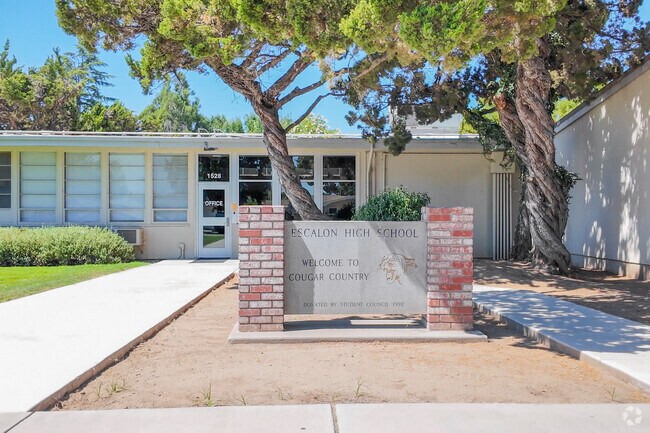 Vista High is a proudly multicultural hub in Escalon.