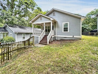 915 Ridge Ave NW, Atlanta, GA 30318