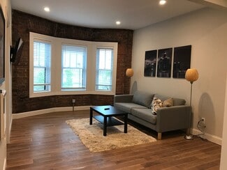 51 W Palmer St, Detroit, MI 48202