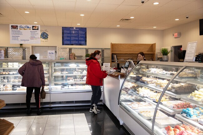 Blue Ribbon Bakery has endlessly sweets to enjoy and share with your friends.