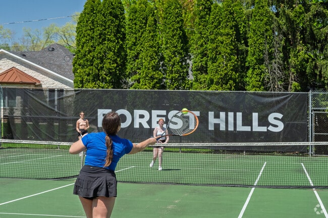 Grandview Emerson residents can enjoy playing tennis at Forest Hills Golf Course.