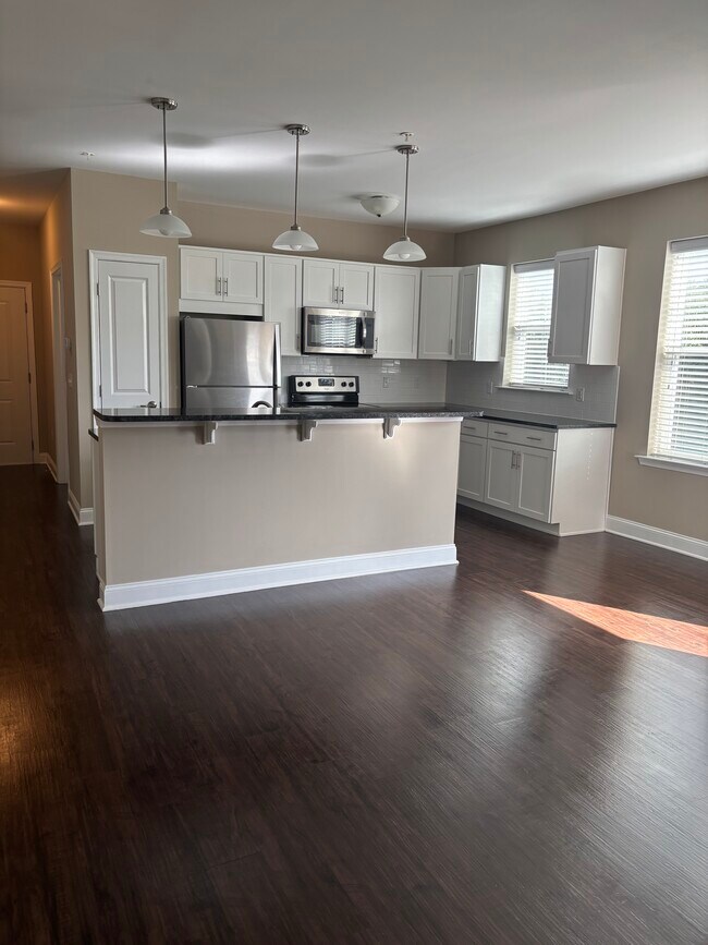 Birchwood Commons, Bethlehem, PA 18020 - photo 4