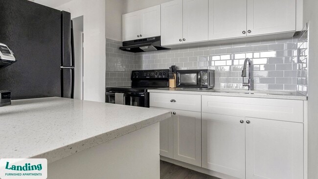 305 Dr M L K Jr St S unit 321, Saint Petersburg, FL 33705 - photo 4