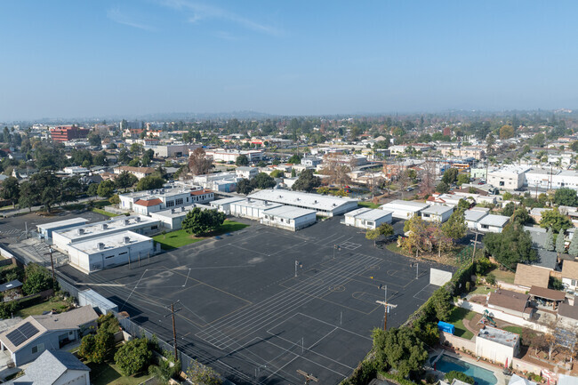 Granada Elementary School provide various outdoor activities.