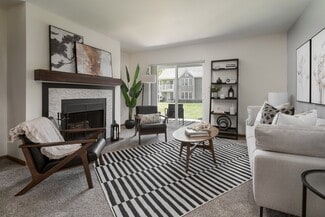 6801 S Parkedge Cir, Franklin, WI 53132