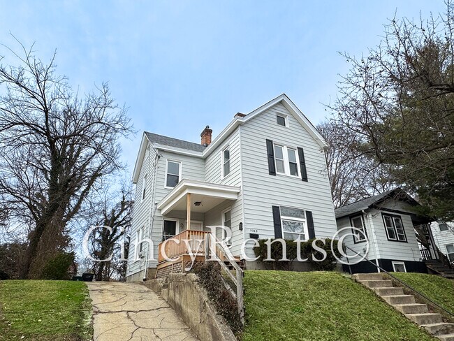 5209 Rhode Island Ave unit 2, Cincinnati, OH 45212 - photo 2