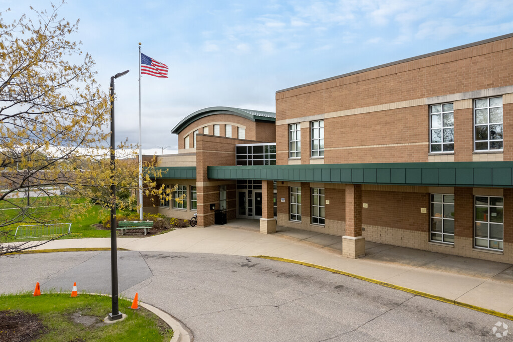 United Oaks Elementary School, Rankings & Reviews - Homes.com