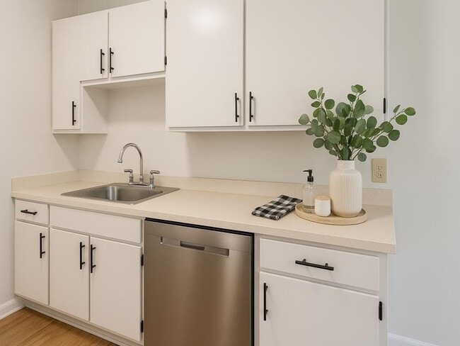 Achilles Landing, Everett, WA 98203 - photo 2