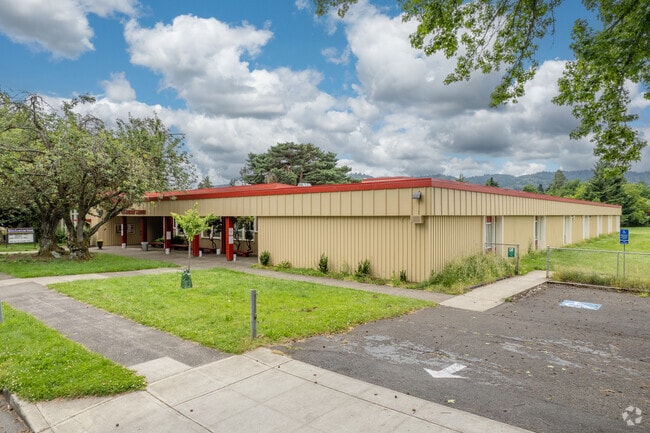 Sitton Elementary School serves students K-5th grade.