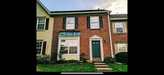 6 Townsend Ct, Franklin Park, NJ 08823