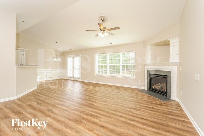 3365 Lilliefield Ln, High Point, NC 27265 - photo 4