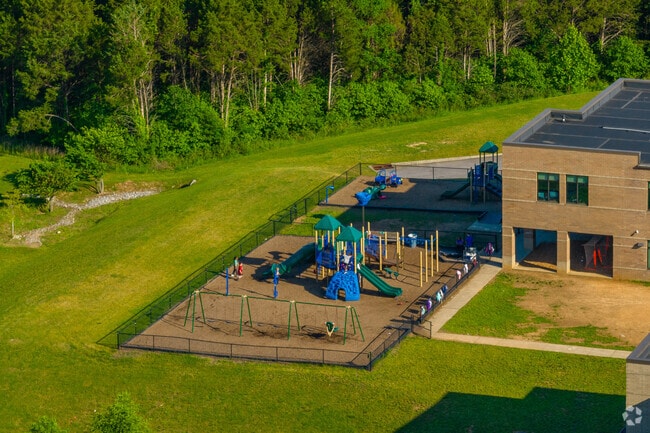 Smith Springs Elementary School has one playground for students to play at recess in Nashville.
