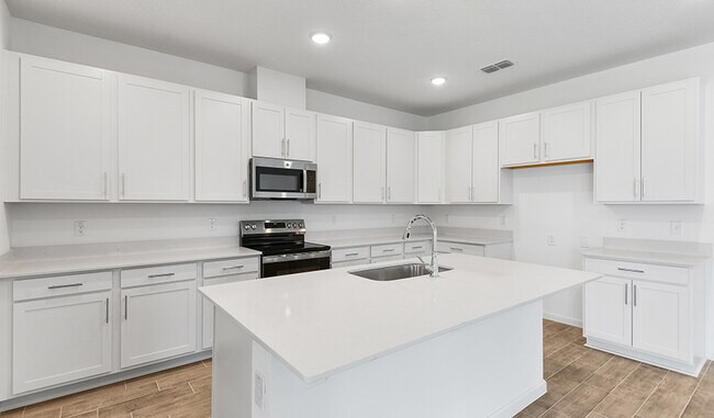 1749 Carnelian St, Deland, FL 32720 - photo 4