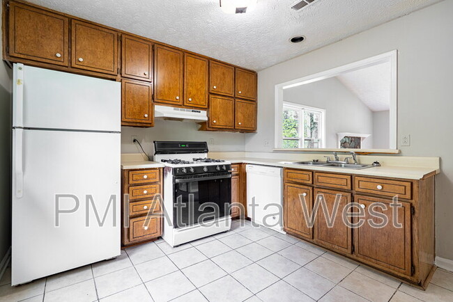 5793 Williamsburg Trace, Atlanta, GA 30349 - photo 7