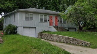 5411 Tracy Ave, Kansas City, MO 64110