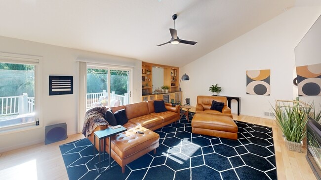 1190 S Willow Cir, West Des Moines, IA 50266 - photo 2