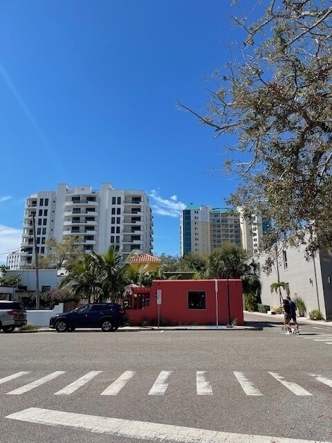 1508 Dolphin St unit 4, Sarasota, FL 34236 - photo 6