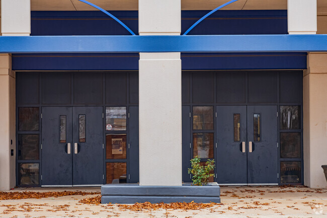 Irving Middle School is a quality school located in Southeast Norman area.