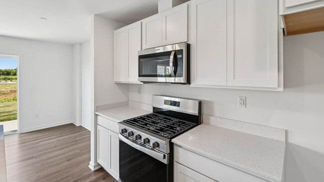 3535 Richardson Cir, Yorkville, IL 60560 - photo 2