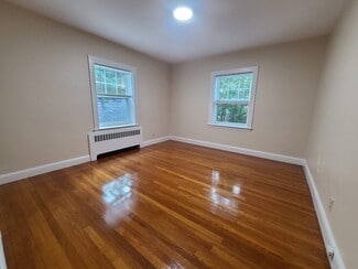 445 Newport Ave Unit 2, Quincy, MA 02170