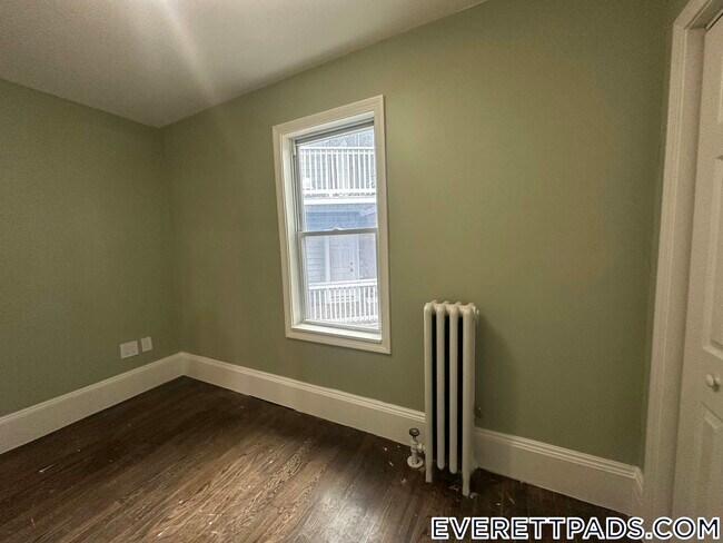 13 Gladstone St, Everett, MA 02149 - photo 7