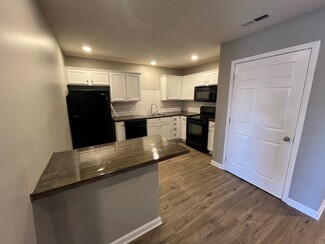 124 W Chestnut St, Jeffersonville, IN 47130