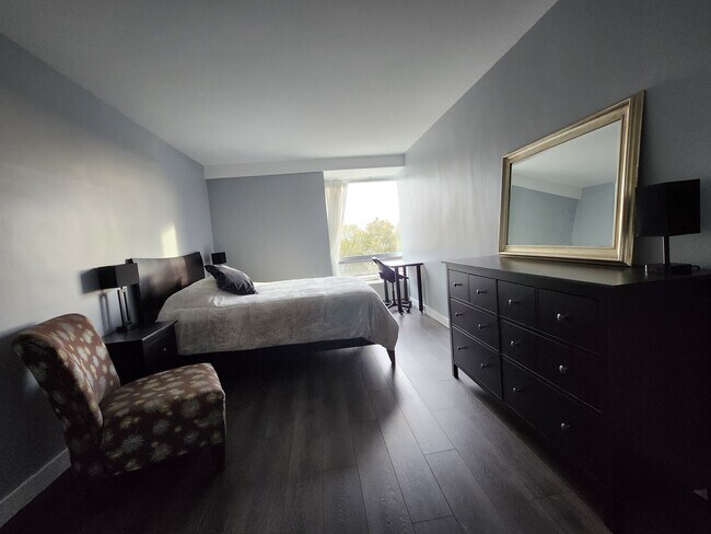 Riverside unit Riverside A607, Washington, DC 20024 - photo 7