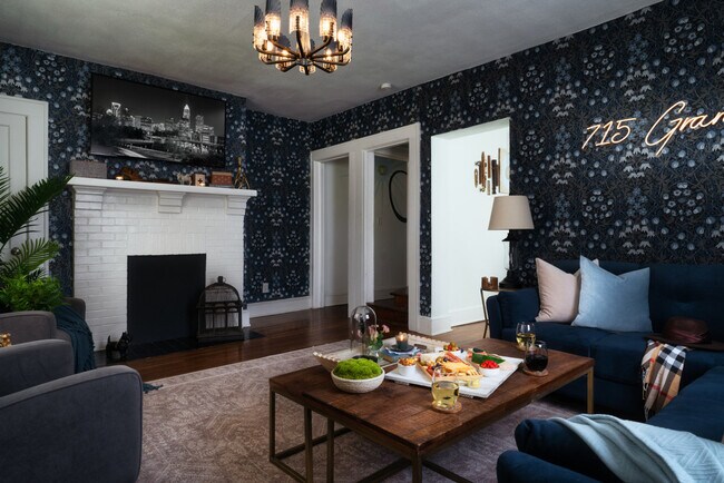 715 Grandin Rd unit ID1300974P, Charlotte, NC 28208 - photo 5