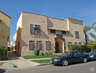 465 N Curson Ave, Los Angeles, CA 90036