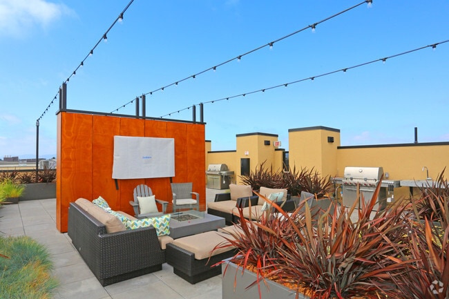 Aquatic Fourth Street, Berkeley, CA 94710 - photo 2