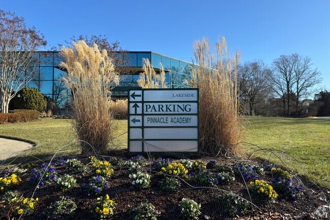 Pinnacle Academy is located in Oakton.