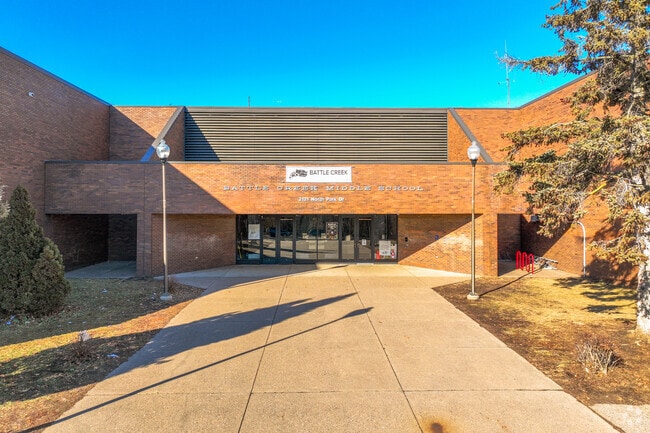 Battle Creek Middle is a public school located in Saint Paul, MN.