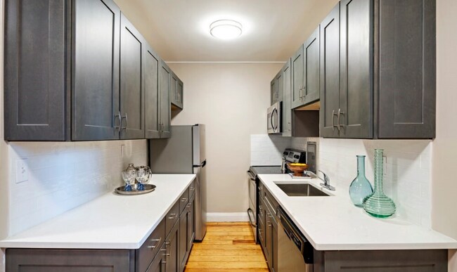 52 Strathmore Rd unit 3, Brighton, MA 02135 - photo 3