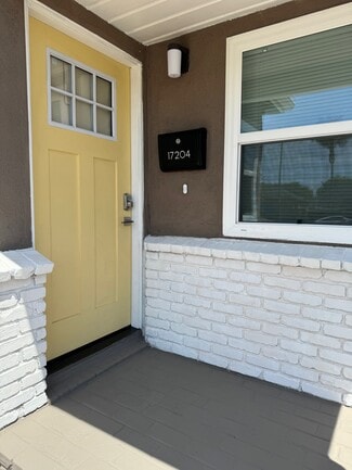 17204 Crenshaw Blvd Unit Main House, Torrance, CA 90504