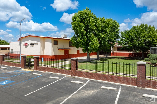 Richgrove Elementary School offers students a great education to help them succeed.