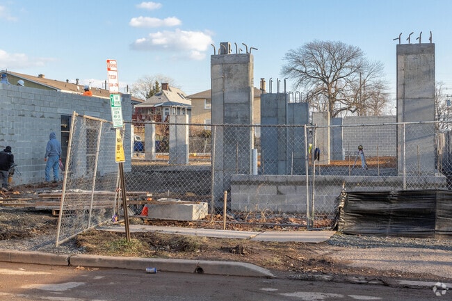 35 W Price St, Linden, NJ 07036 - photo 2