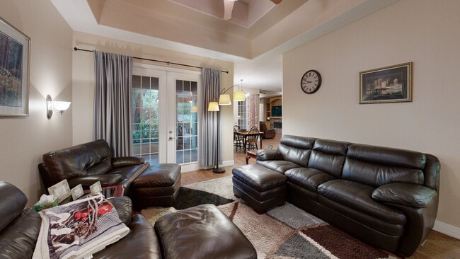 32449 Laurel Ct, San Antonio, FL 33576 - photo 2