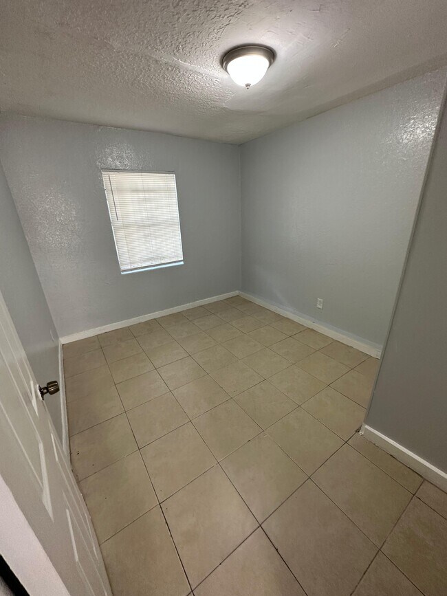 312 Acosta St, Jacksonville, FL 32204 - photo 3