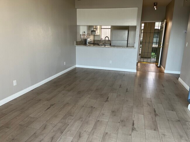 Emerald Villas unit 311, Long Beach, CA 90802 - photo 7