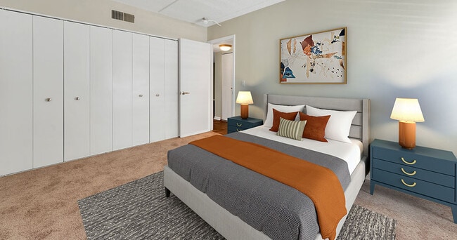 The Easton Apartments, Brandon, FL 33511 - photo 2