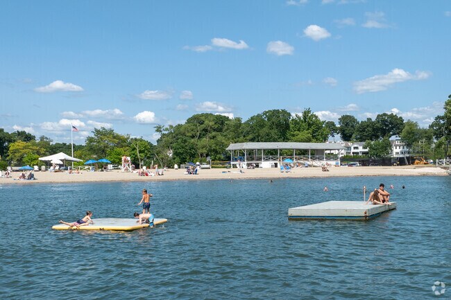 Rowayton's Wee Burn Country Club offers private beaches.