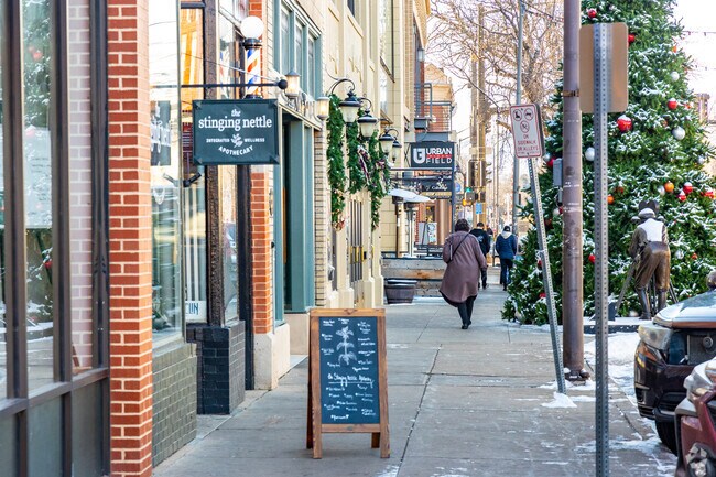 Downtown Loveland’s streets are lined with local clothing boutiques, antique shops, specialty stores, wellness shops, outdoor equipment outlets and more.