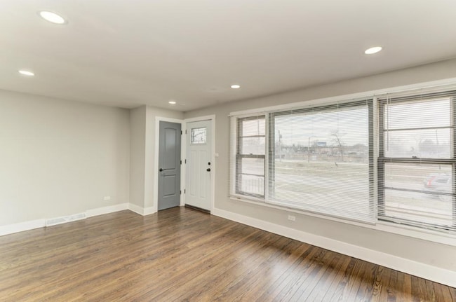 11209 S Laflin St, Chicago, IL 60643 - photo 2