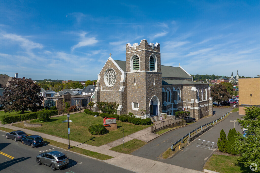 Mountain Laurel Sudbury School is a private institution.