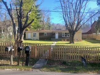 230 Northwest Ave, Swannanoa, NC 28778