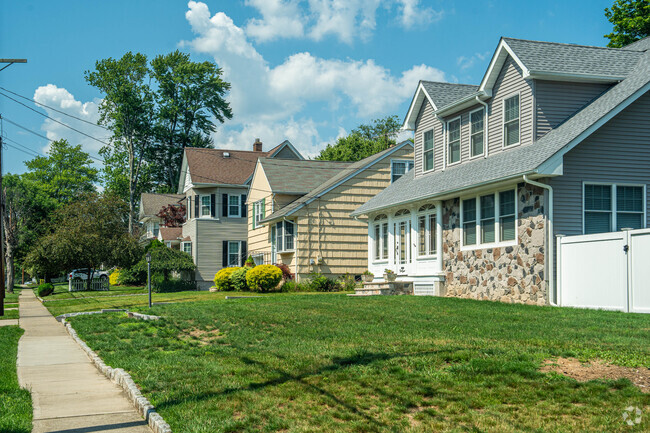 Family homes with spacious yards are typical in the Hillsdale/Pascack Valley neighborhood.