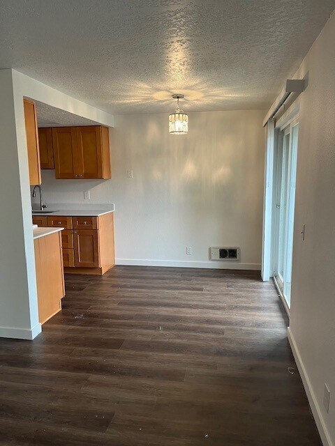 Twin Firs - 1 Bedroom - Lynnwood - Renovated Modern Apartments, Lynnwood, WA 98036 - photo 7