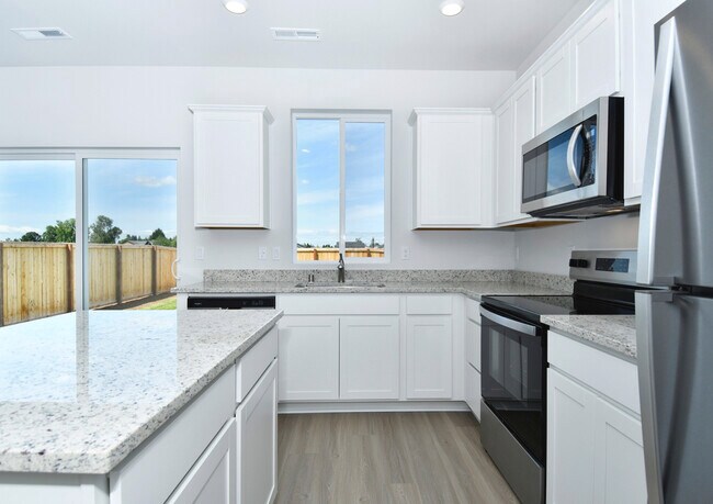 1557 Clark Ave St unit 36446135, Battle Ground, WA 98604 - photo 4