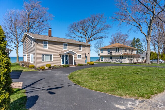 Lakefront homes feature colonial styling in Portland.