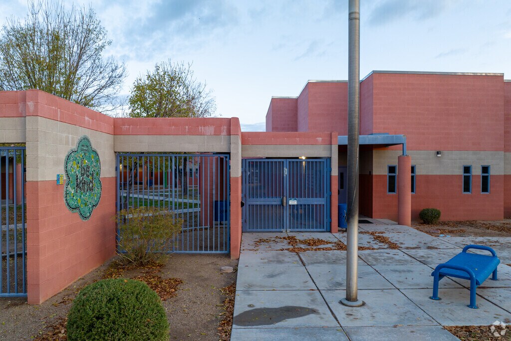 Mary Meredith K-12 School participates in the Be Kind motto.